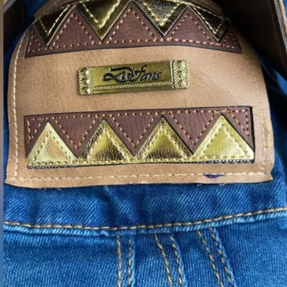 NWT Dfans Women’s Blue Distressed Jeans with Belt 6 - Picture 5 of 8